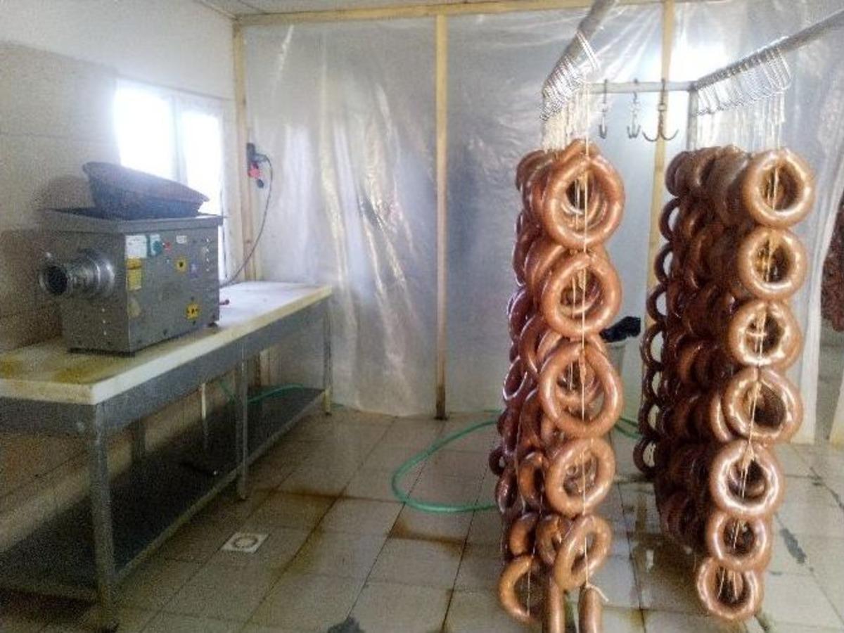 Kırklareli&rsquo;de &Ccedil;iftlikte Merdiven Altı Sucuk İmalatına Operasyon