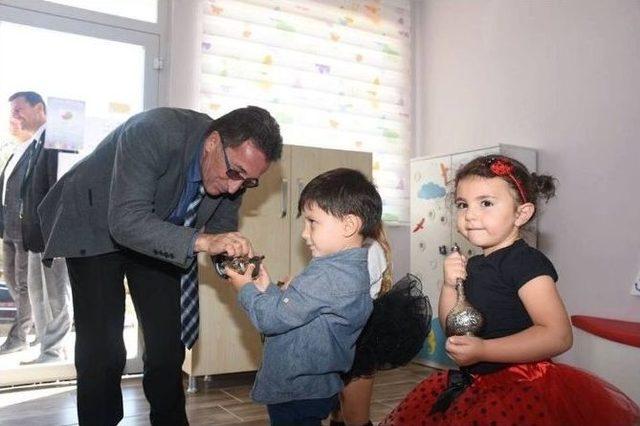 Hayırsever Zehra Baysal Tarafından Yapılan Okul Ziyaret Edildi 2