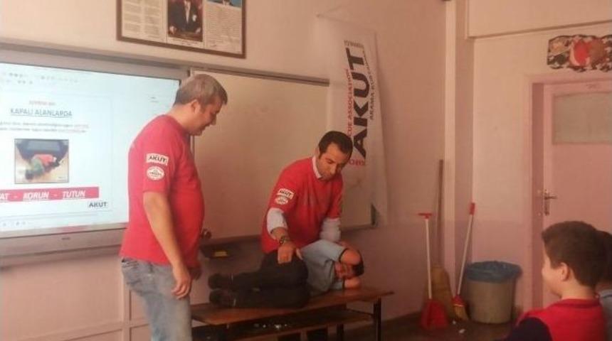 Akut Afyonkarahisar Ekibi Yeni D&ouml;neme Hızlı Başladı