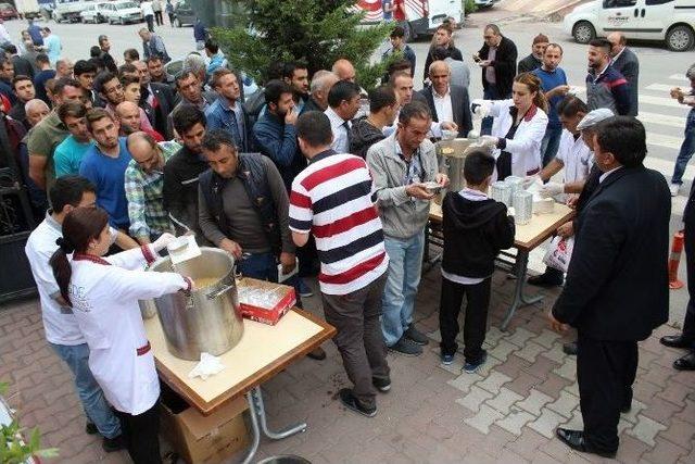 Niğde Belediyesi 6 Bin 500 Kişiye Aşure İkram Etti 1