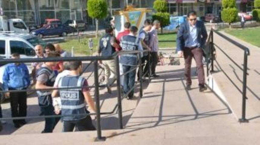 Balıkesir&rsquo;de Fet&ouml; Soruşturmasında 3 Kişi Tutuklandı