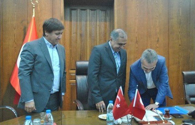 &Ccedil;ine Diyaliz Merkezi İ&ccedil;in &Ouml;n Protokol Antlaşması İmzalandı 1