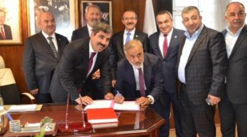 Hayırsever Muşlu İş Adamından Bilgi Evi Yapımına Destek