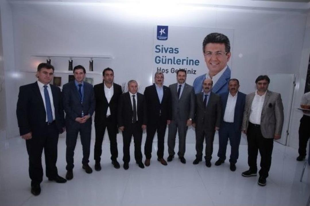 Sivaslılardan K&uuml;&ccedil;&uuml;k&ccedil;ekmece Standına B&uuml;y&uuml;k İlgi