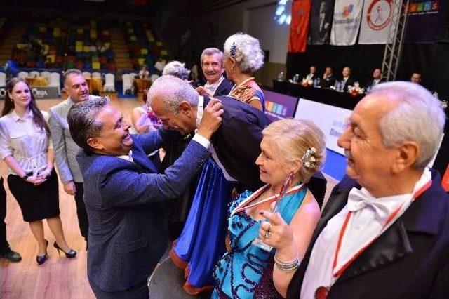 Antalyalı Yaşlılar D&uuml;nya Dans Şampiyonu Oldu 2