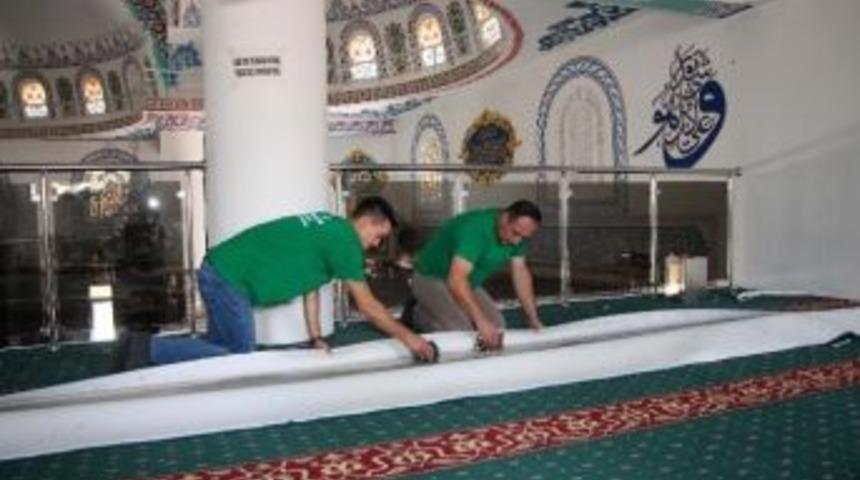 İbadethanelerde &Ccedil;alışmalar Tam Gaz