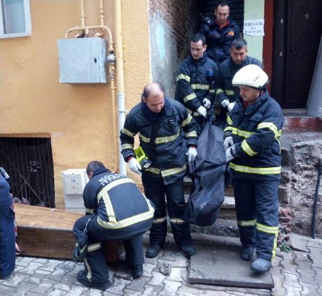 Kocaeli&rsquo;de Yangın: 1 &Ouml;l&uuml;