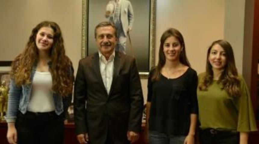 Kenti Gen&ccedil;lere Tepebaşı Ve Kızılay Hazırlayacak