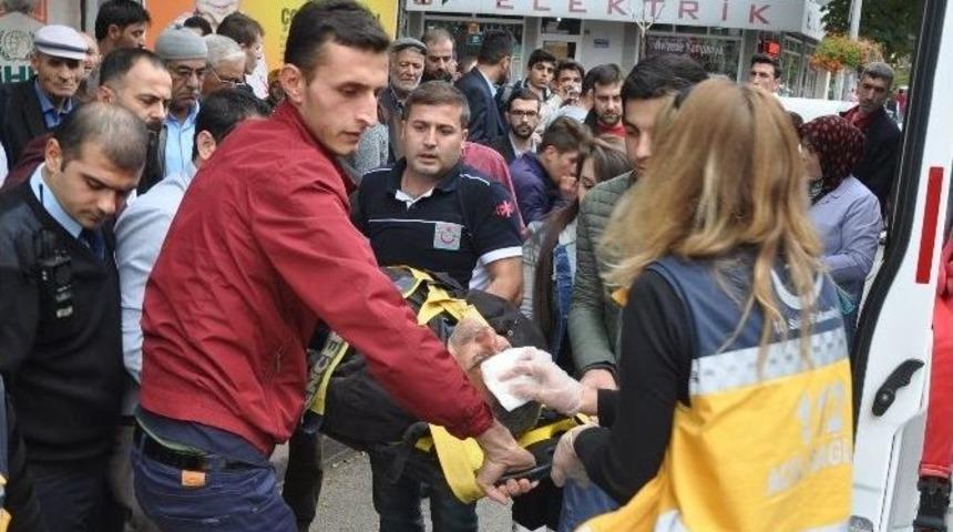 Otomobilin &Ccedil;arptığı Yaya Ağır Yaralandı