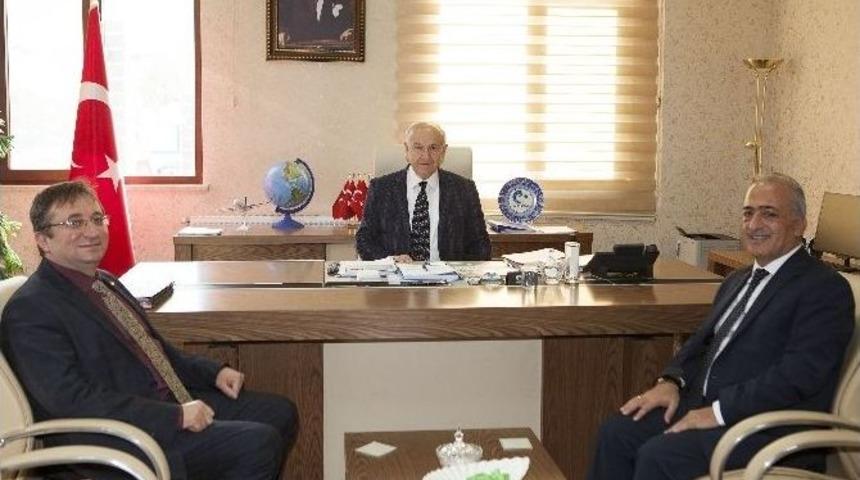 Rekt&ouml;r &Ccedil;omaklı&rsquo;dan Vali Yardımcılarına İade-i Ziyaret