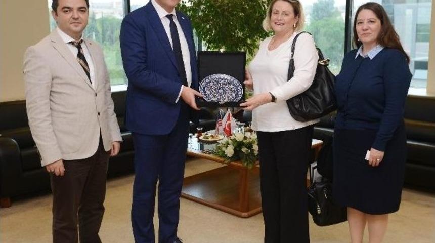 Abd Ticaret Ataşesi Andrews: