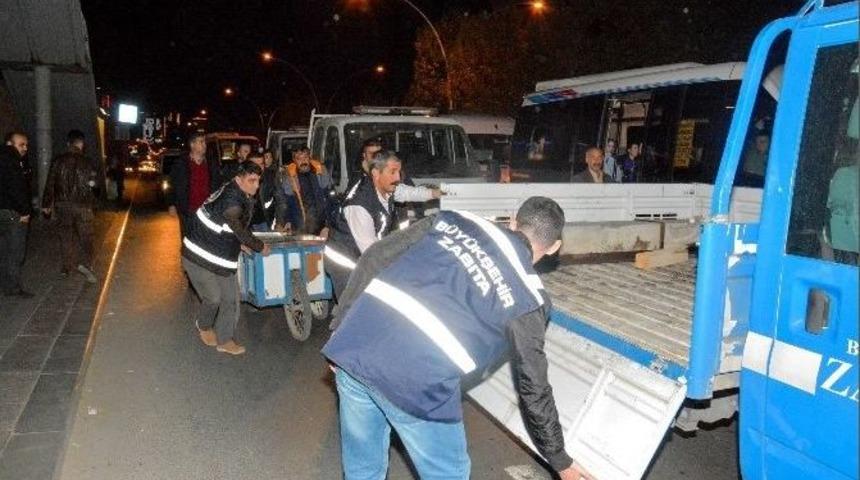 B&uuml;y&uuml;kşehir Zabıtası&rsquo;ndan Seyyar Satıcıya İzin Yok