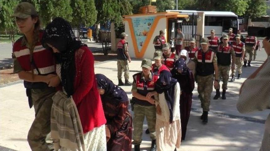 10 G&uuml;nl&uuml;k Gelin Cinayetinde G&ouml;zaltına Alınan 9 Kişi Adliyeye Sevk Edildi