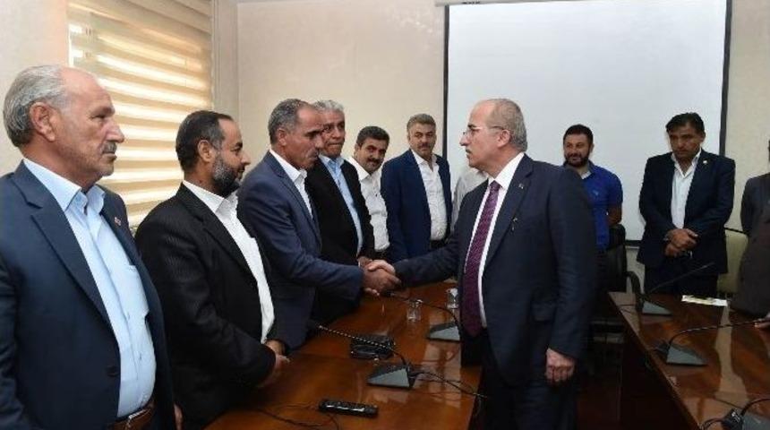 Vali Tuna Muhtarları Kabul Etti