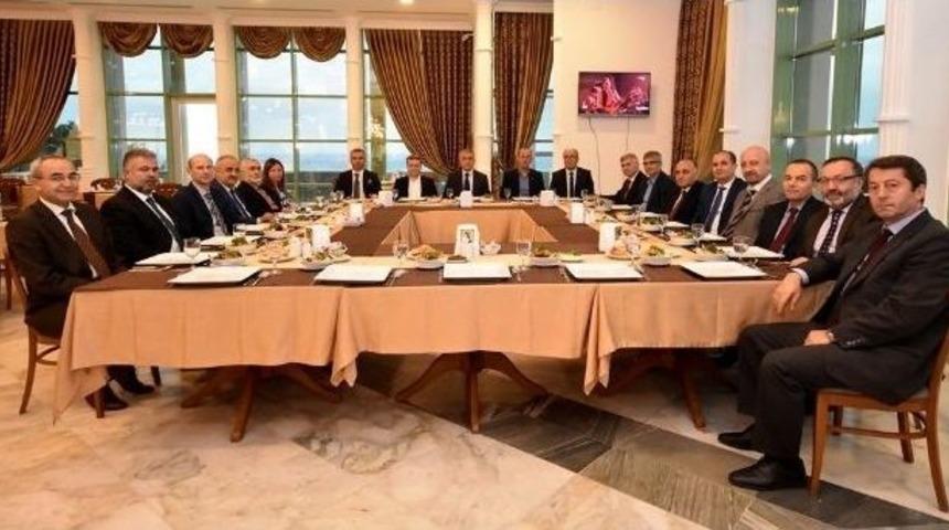 Rekt&ouml;r Bilgi&ccedil;&rsquo;in Adaylarla İkinci Buluşması