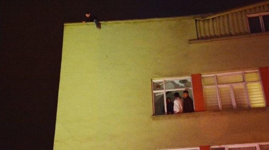 Terfi Edemeyen İş&ccedil;i İntihara Kalkıştı