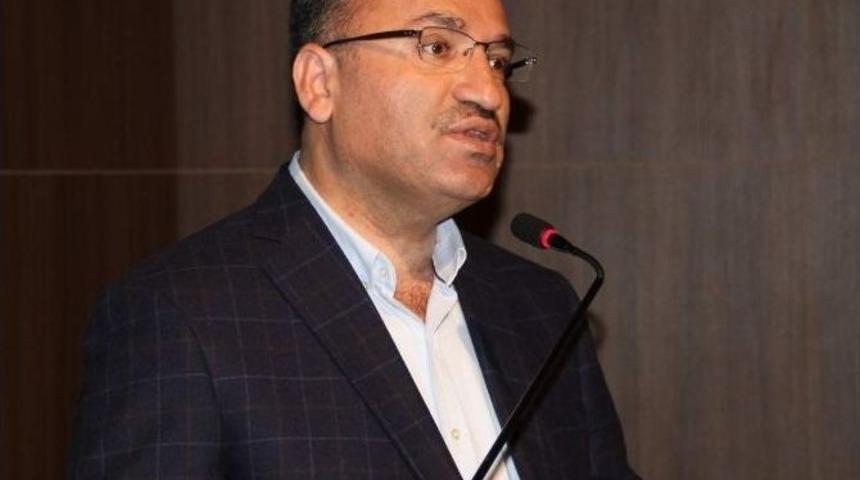 Adalet Bakanı Bekir Bozdağ, &ldquo;t&uuml;rkiye&rsquo;de Ceza Ve Tutukevlerinde İşkence Ve K&ouml;t&uuml; Muameleye Tolerans G&ouml;sterilmez, Sıfır Tolerans Var&rdquo;