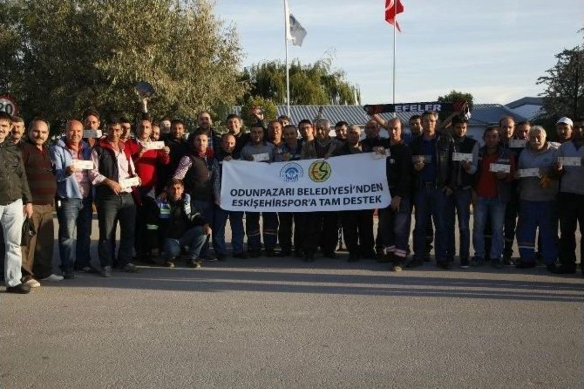 Odunpazarı Belediyesi Fen İşleri Personelinden Eskişehirspor&rsquo;a Destek