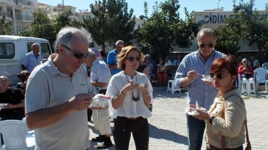 Didim Cemevinden Aşure Etkinliği