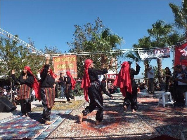 Didim Cemevinden Aşure Etkinliği