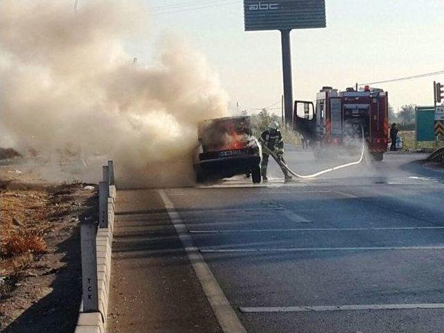 Seyir Halindeki Araç Alev Alev Yandı