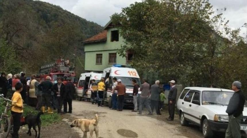 Bartın&rsquo;da &Ccedil;ıkan Yangında 2 &Ccedil;ocuk &Ouml;ld&uuml;