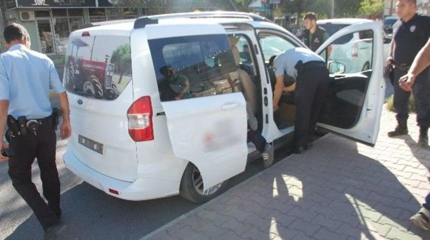 Polis Ş&uuml;pheli Aracın Peşine D&uuml;şt&uuml;