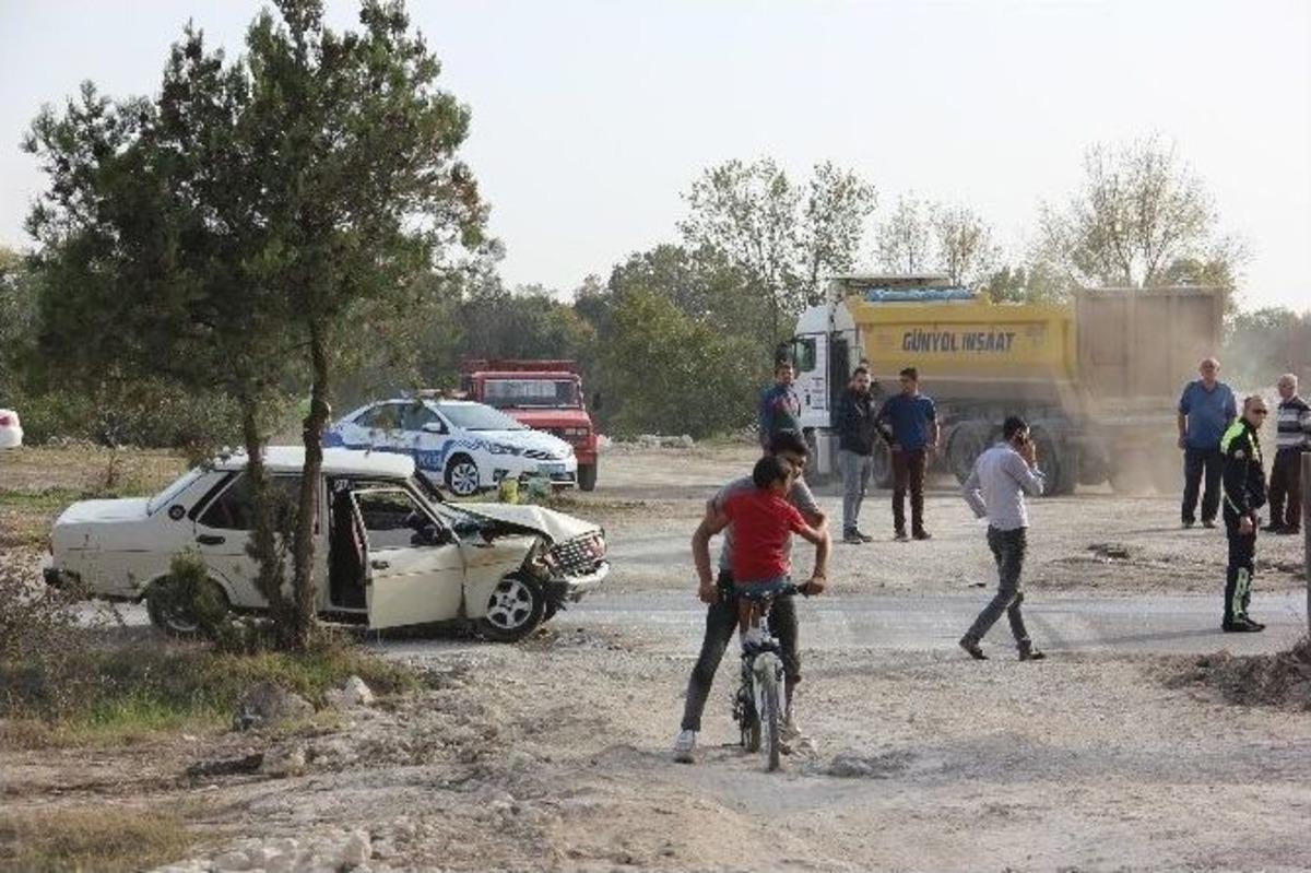 Edirne&rsquo;de Trafik Kazası: 2 Yaralı