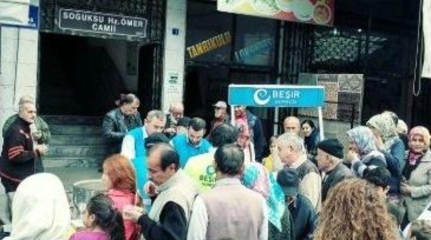 Beşir Derneği Aşure Dağıttı