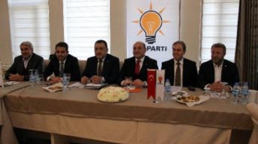 Ak Parti&rsquo;den 2 B&uuml;y&uuml;k M&uuml;jde