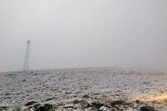 Zigana Dağının Yüksekleri Beyaza Büründü