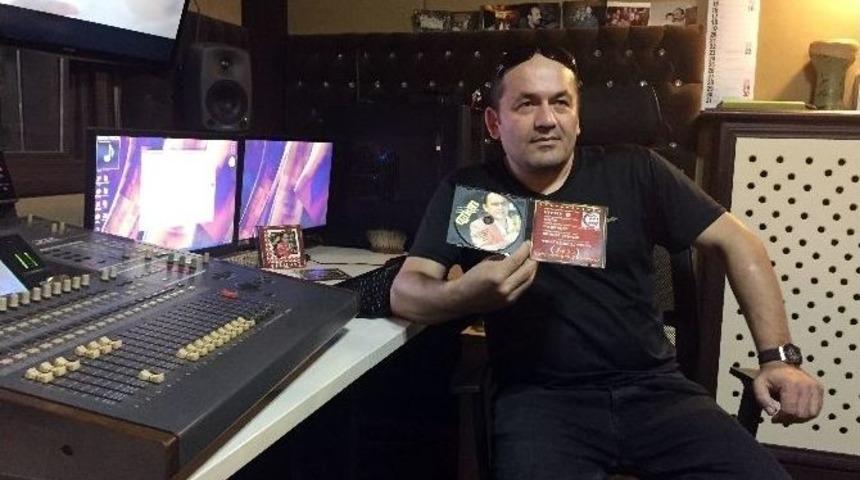 (&ouml;zel Haber) Yazdığı Besteyle Darbecilere Tokat Gibi Cevap Verdi
