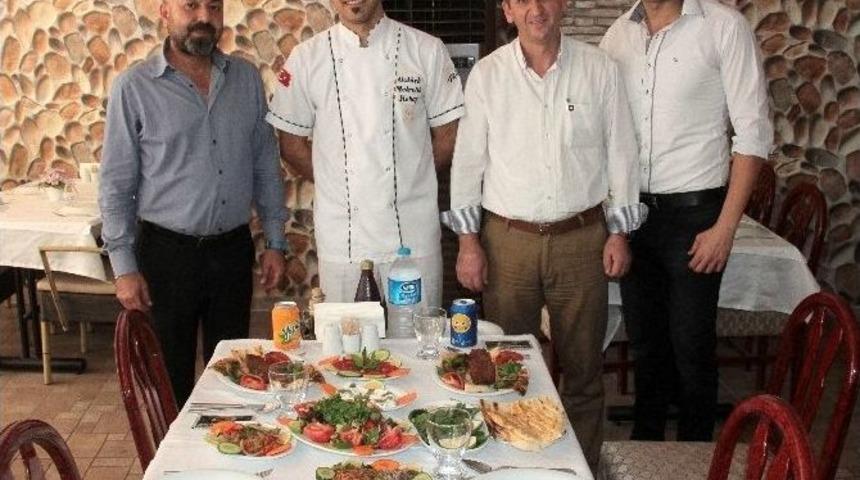 Restoran Sahibinden &Ouml;rnek Davranış