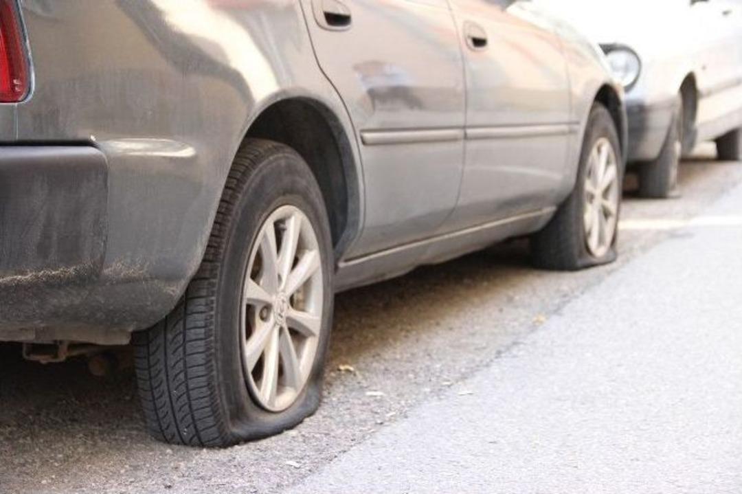 Eskişehir&rsquo;de 30 Aracın Lastiği Kesildi