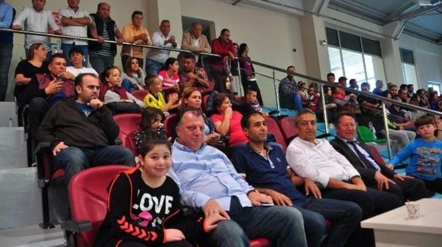 Manisa&rsquo;nın Sultanlar&rsquo;ı Galibiyetle Başladı