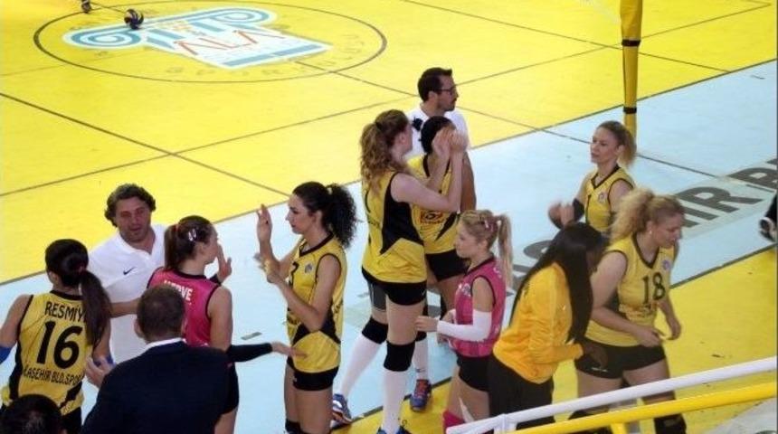 Alaşehir&rsquo;in Sarı Melekleri 1. Lig&rsquo;e &lsquo;merhaba&rsquo; Dedi Alaşehir Belediye Spor Bayan