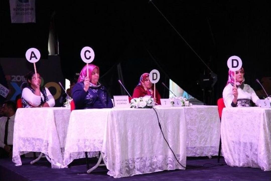 Antalyalı Kadın &Ccedil;ift&ccedil;iler &ldquo;kadın &Ccedil;ift&ccedil;iler Yarışıyor Bilgi Ve K&uuml;lt&uuml;r Yarışması&rdquo; &Ouml;d&uuml;llerini Aldılar