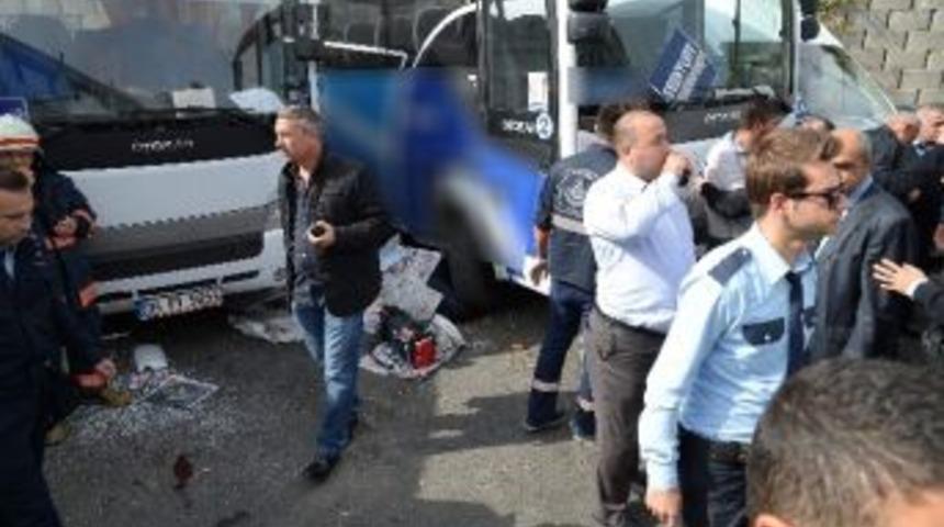 Aniden Hızlanan Otob&uuml;s, 3 Servis Aracına &Ccedil;arptı: 1 &Ouml;l&uuml;, 2 Yaralı