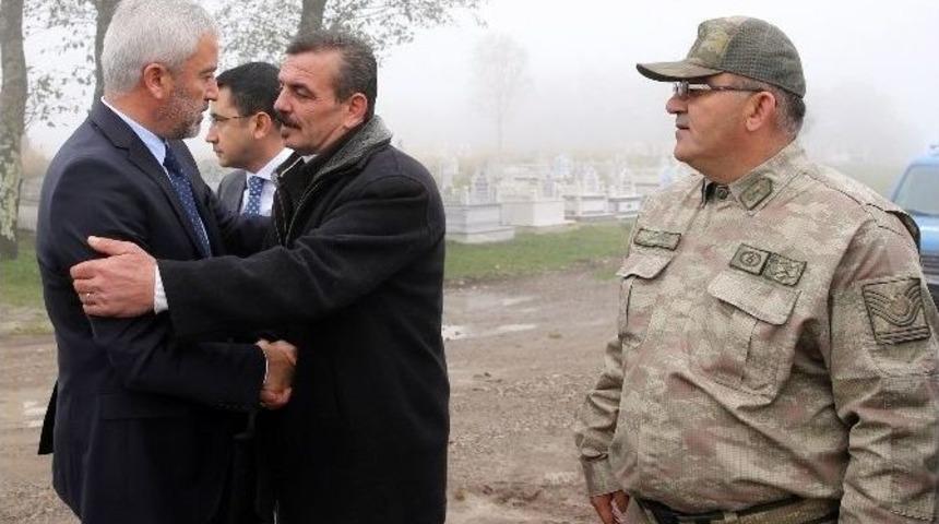 Başkan Yılmaz, Şehit Ailesini Ziyaret Etti