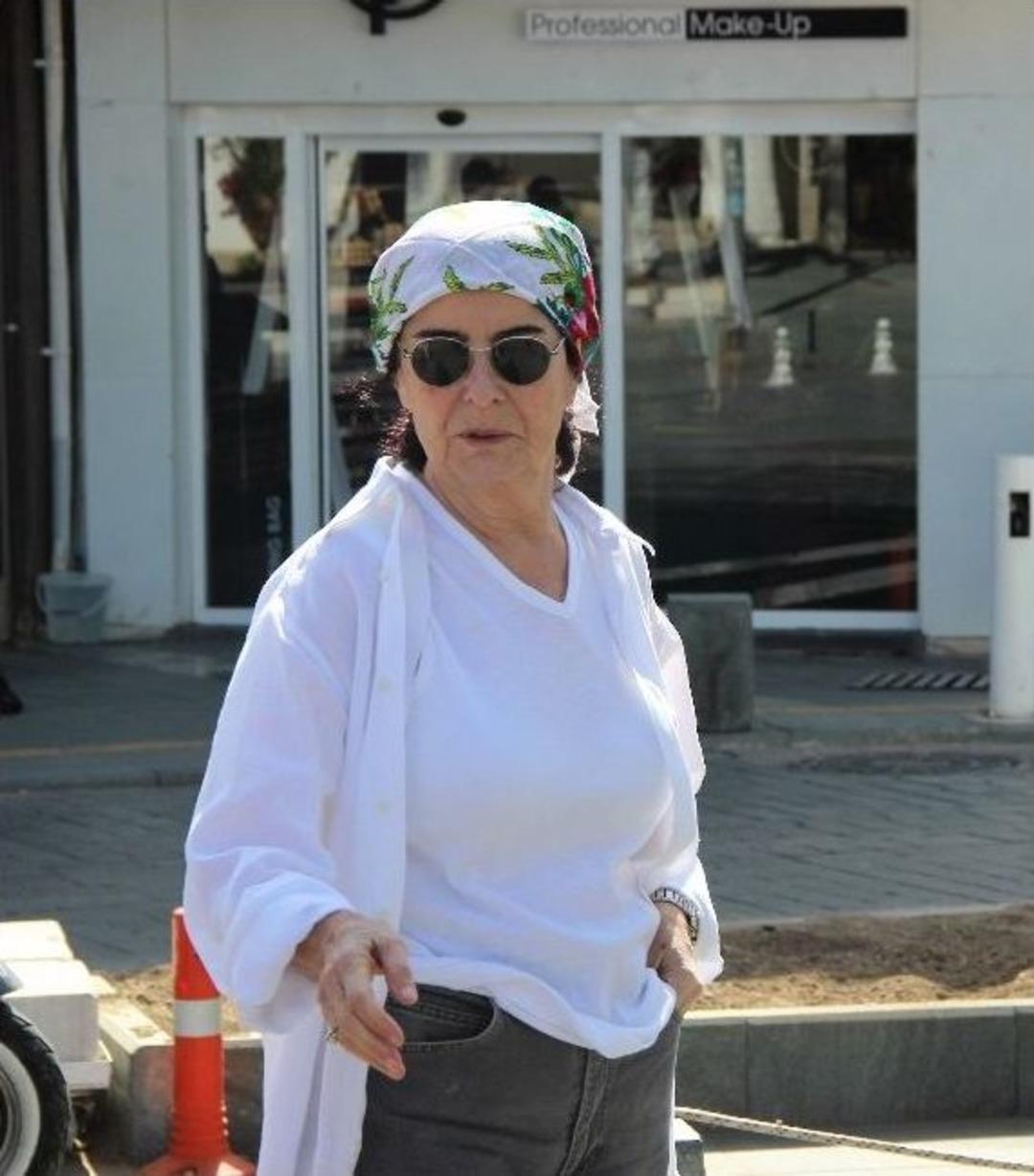 Fatma Girik Hayat Arkadaşı Memduh &Uuml;n&rsquo;&uuml; Unutmadı