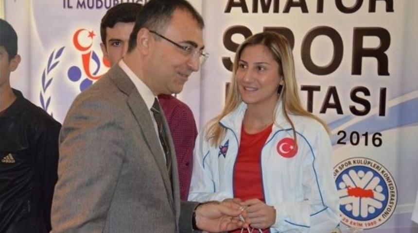 Amat&ouml;r Sporculara &Ouml;d&uuml;l T&ouml;reni