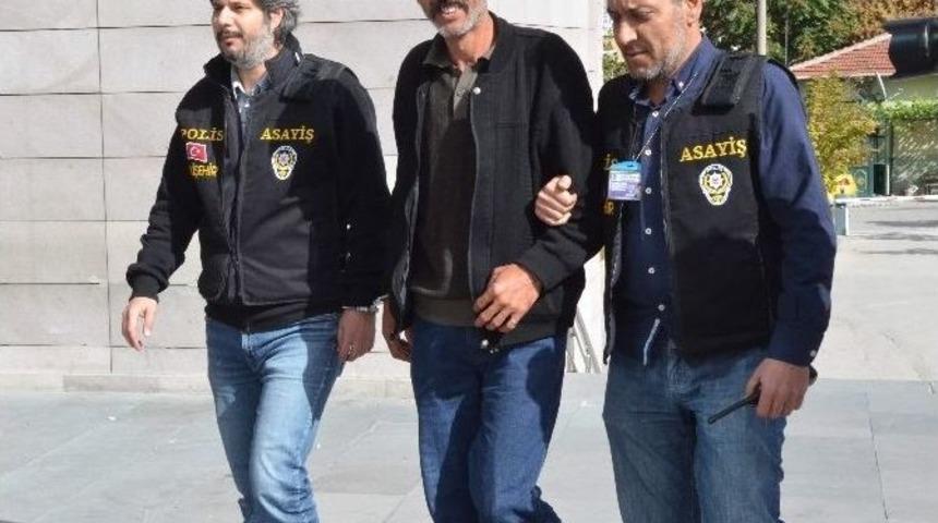 Eski Milletvekili Adayı Adliyede Ortaya &Ccedil;ıktı