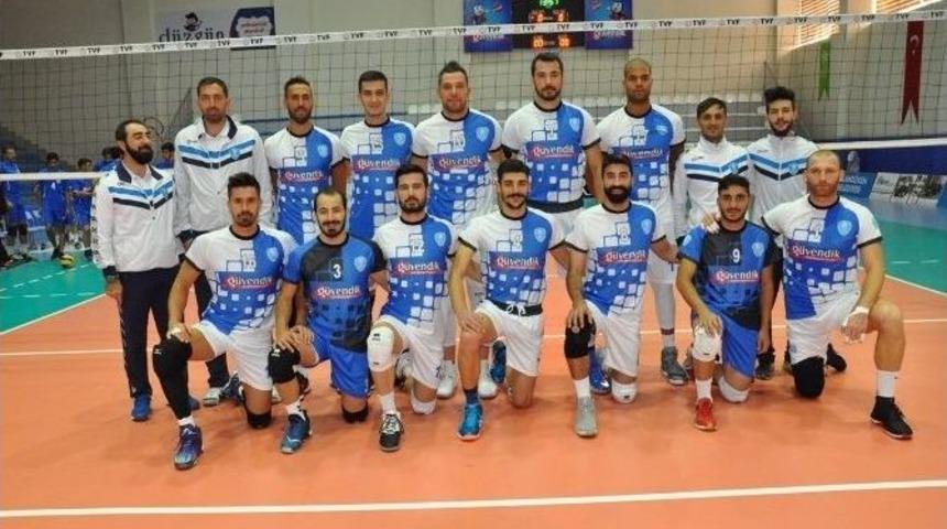 Paland&ouml;ken Belediyespor Voleybol Takımı Sezona Galibiyetle Başladı