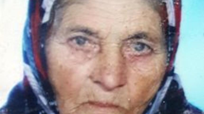 Evinin &Ouml;n&uuml;nde Y&uuml;r&uuml;rken Yere D&uuml;şen Yaşlı Kadın Hayatını Kaybetti