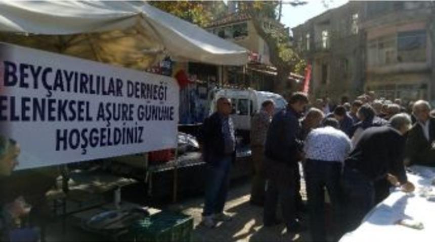 Bey&ccedil;ayırlılar Derneğinden Aşure İkramı