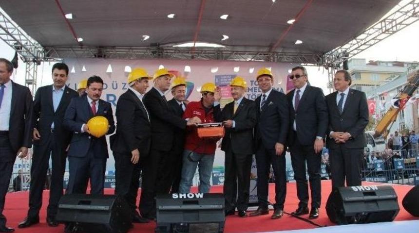 Kılı&ccedil;daroğlu Beylikd&uuml;z&uuml;&rsquo;nde 13 Projenin Temelini Attı