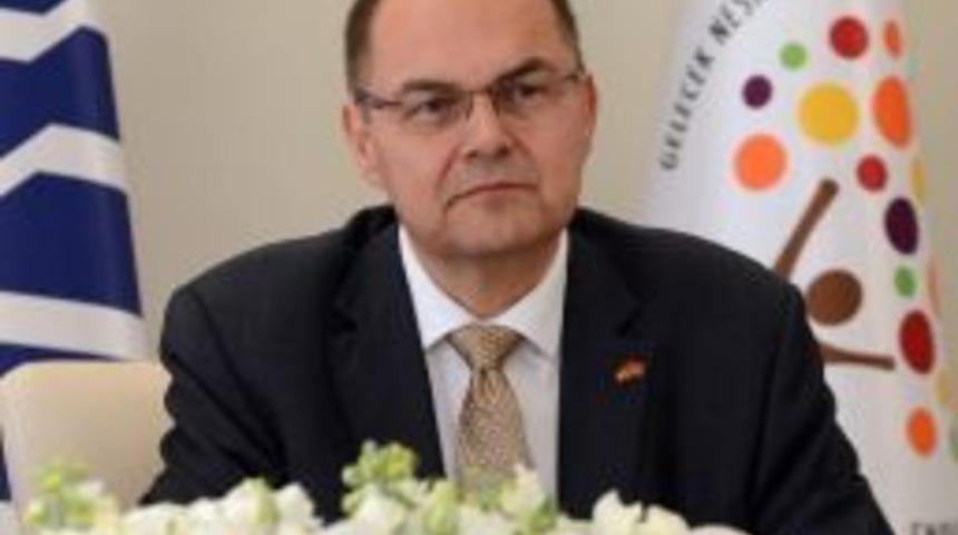Alman Bakan Schmidt: &ldquo;darbe Girişiminin Başarısız Olmasından Dolayı Mutluyuz&rdquo;