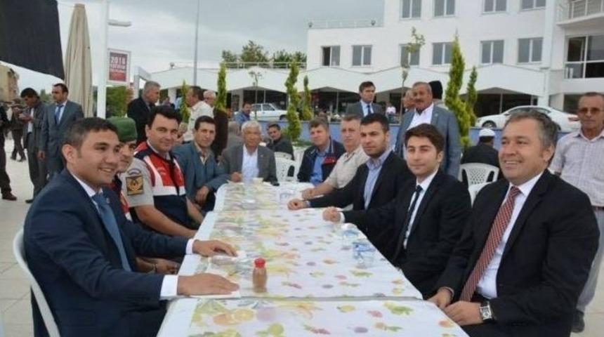 Selendi Protokol&uuml; Aşure Hayrında Buluştu