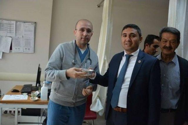 Selendi Protokol&uuml; Aşure Hayrında Buluştu 2