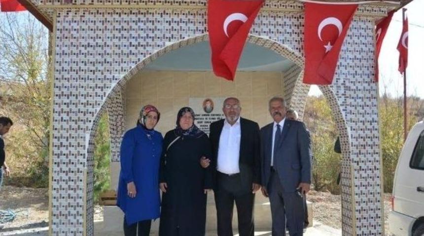 Şehit Babası Oğlu İ&ccedil;in Mescit Ve &Ccedil;eşme Yaptırdı